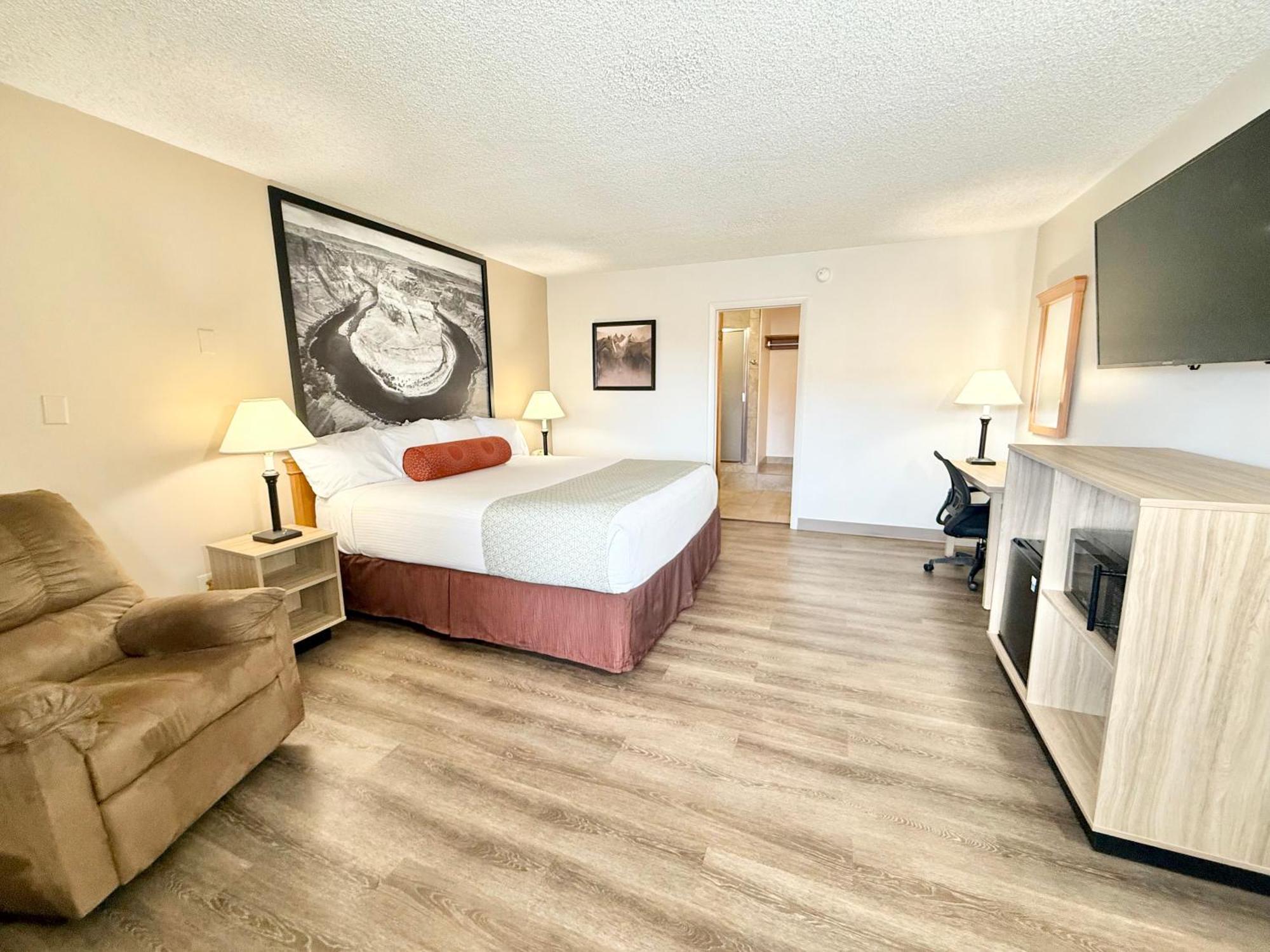 Super 8 By Wyndham Salina/Scenic Hills Area Hotel Екстериор снимка